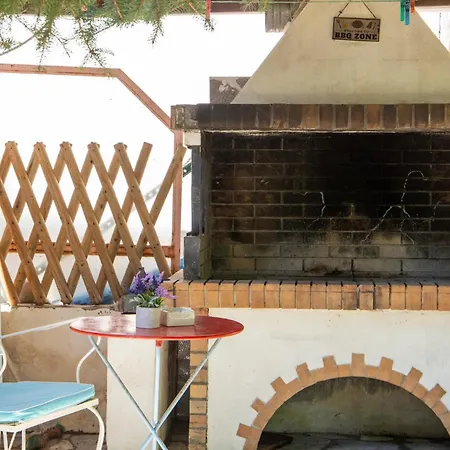 Guest house Faros - Drosostalides,